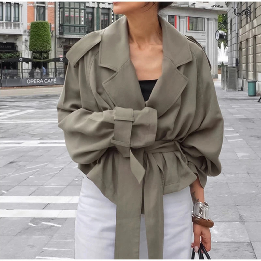 Übergroßer Trenchcoat mit Gürtel