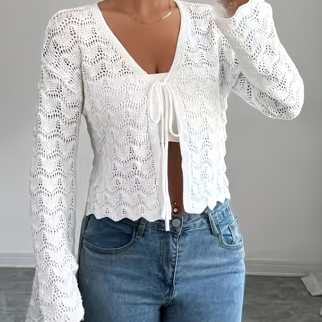 Gehäkelter Strick-Cardigan mit Knoten vorne