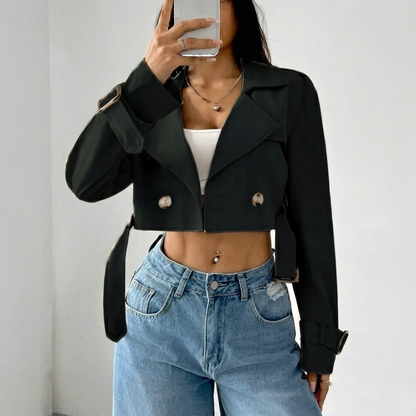 Kurz geschnittener Blazer mit Gürtel