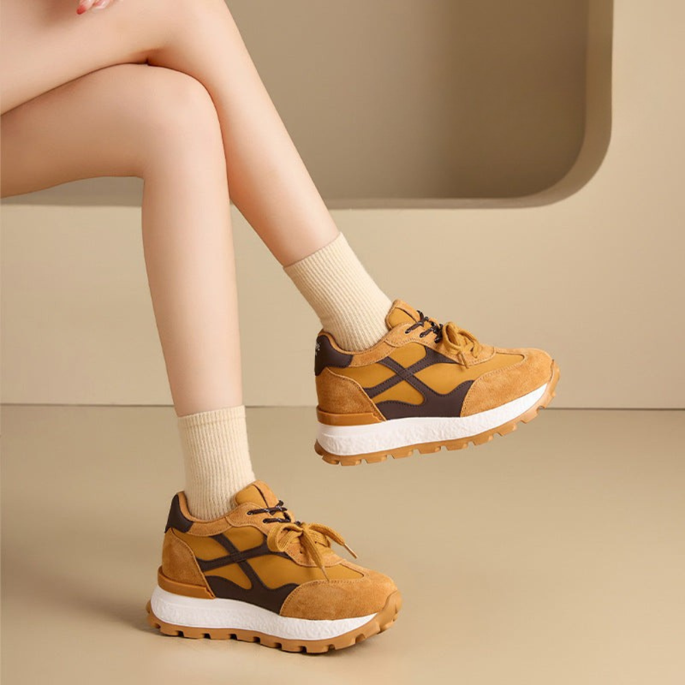 Erhöhte Trainings-Plateau Sneaker