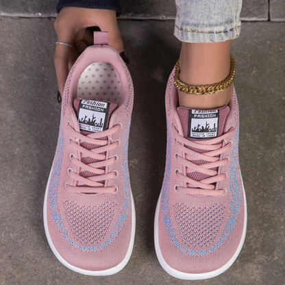 Sneakers in mesh con punta larga