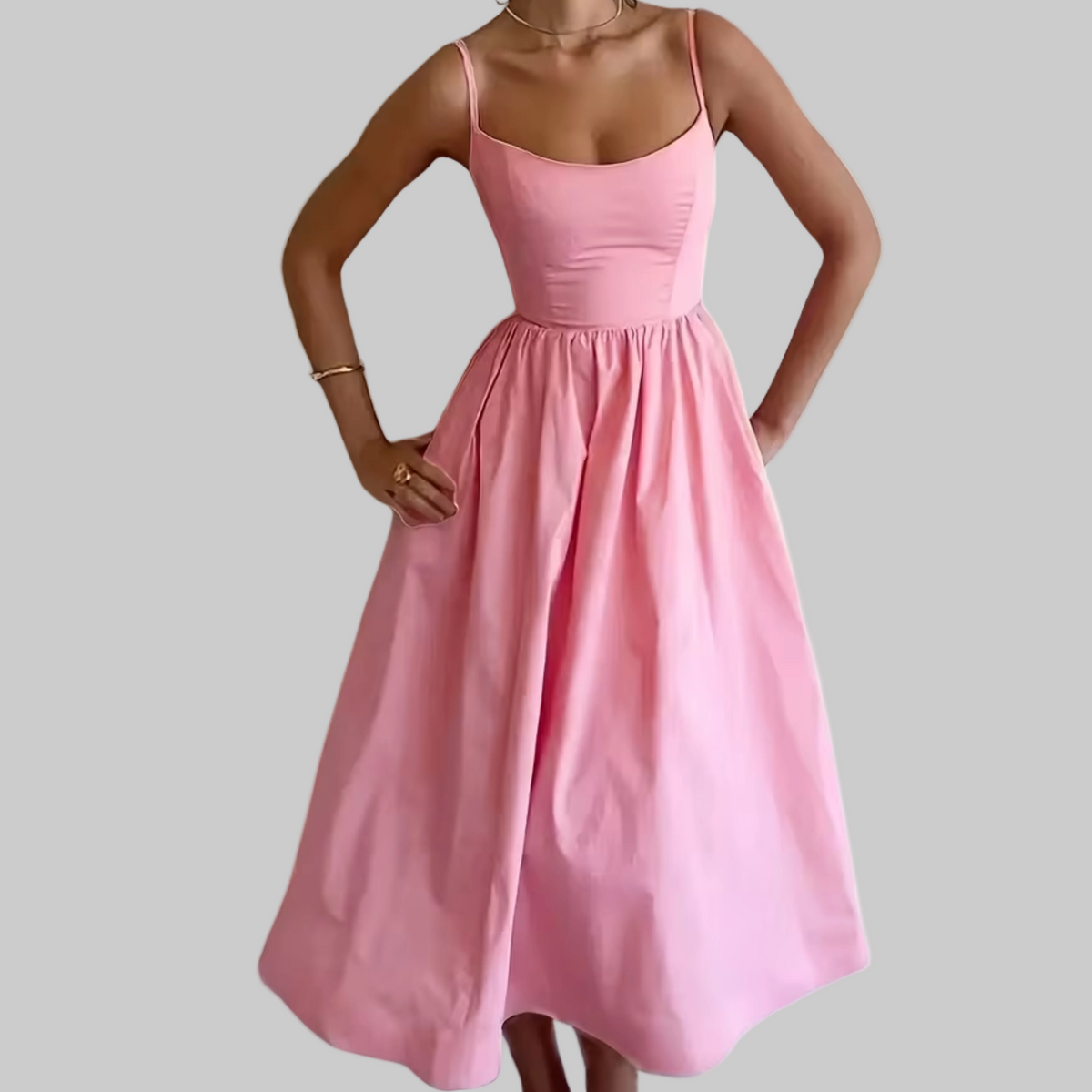 Elegantes Midi-Kleid mit Spaghettiträgern und Taschen