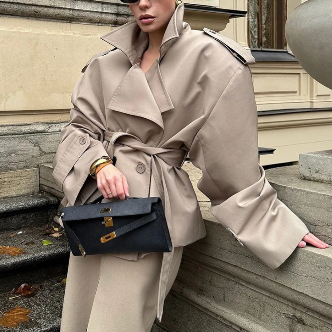 Übergroßer Trenchcoat mit Gürtel