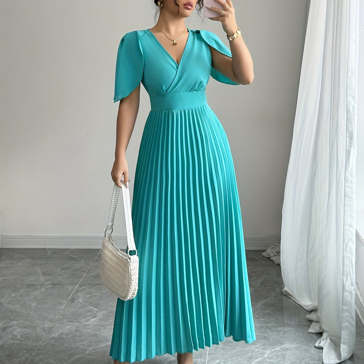 Elegantes, plissiertes Midi-Kleid mit V-Ausschnitt