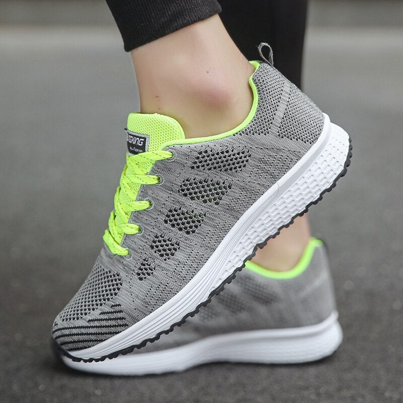 Leichte atmungsaktive Laufsneaker mit gedämpfter Sohle