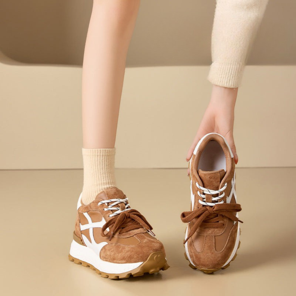 Erhöhte Trainings-Plateau Sneaker
