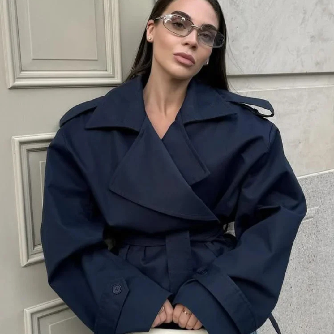 Übergroßer Trenchcoat mit Gürtel