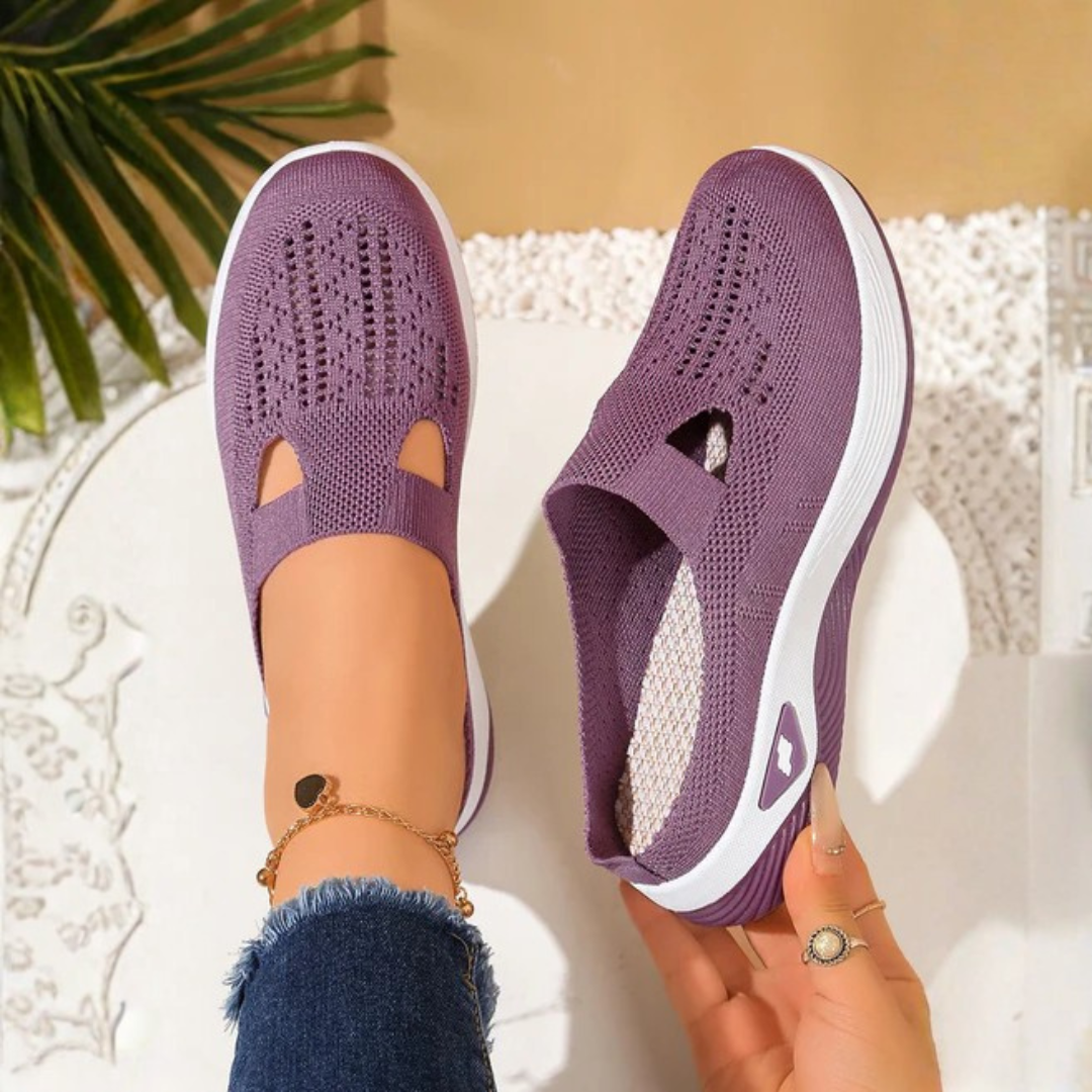 Atmungsaktive Slip-On-Sneaker mit offenem Strickmuster