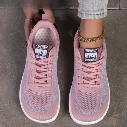 Sneakers in mesh con punta larga