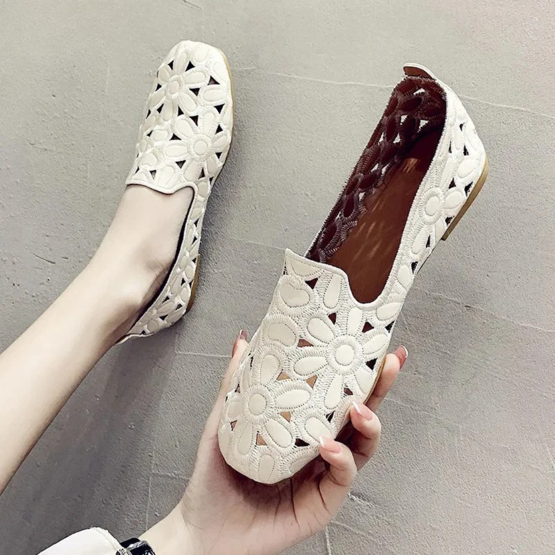Floral Cut-Out Slipper ohne Schnürsenkel