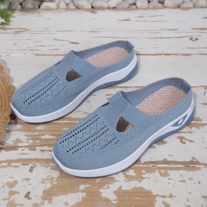 Atmungsaktive Slip-On-Sneaker mit offenem Strickmuster
