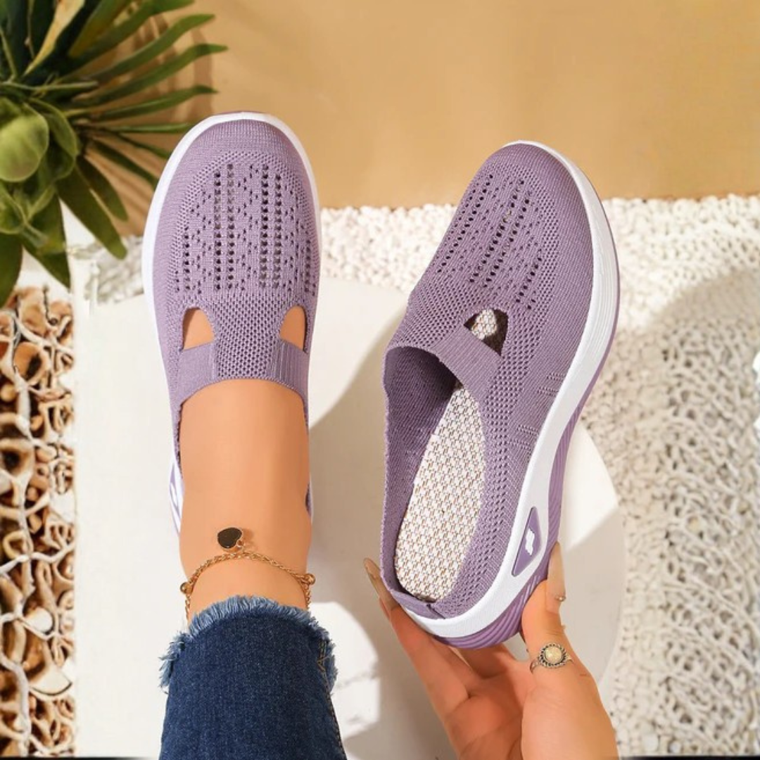 Atmungsaktive Slip-On-Sneaker mit offenem Strickmuster