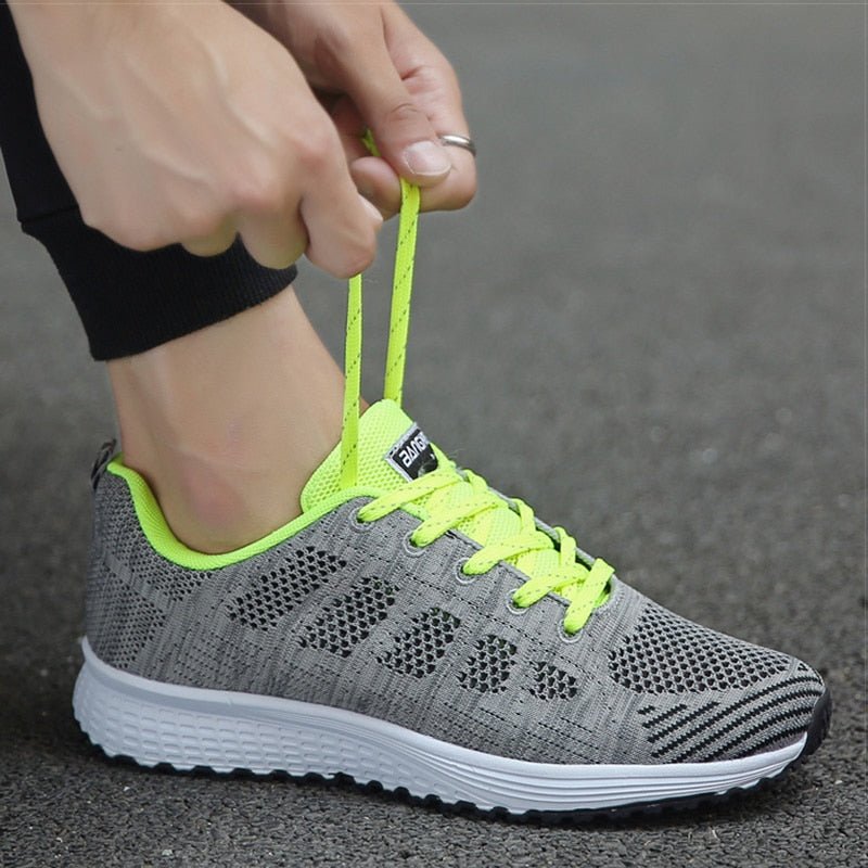Leichte atmungsaktive Laufsneaker mit gedämpfter Sohle