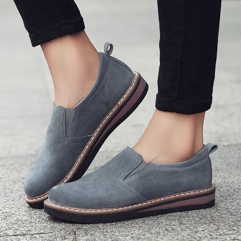 Elegante flache Loafers aus echtem Leder mit Schlupfdesign