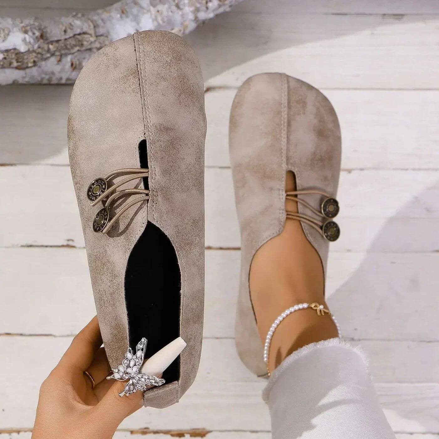 Vintage Minimalist Slip On Flat Shoes With Soft Leather Feel