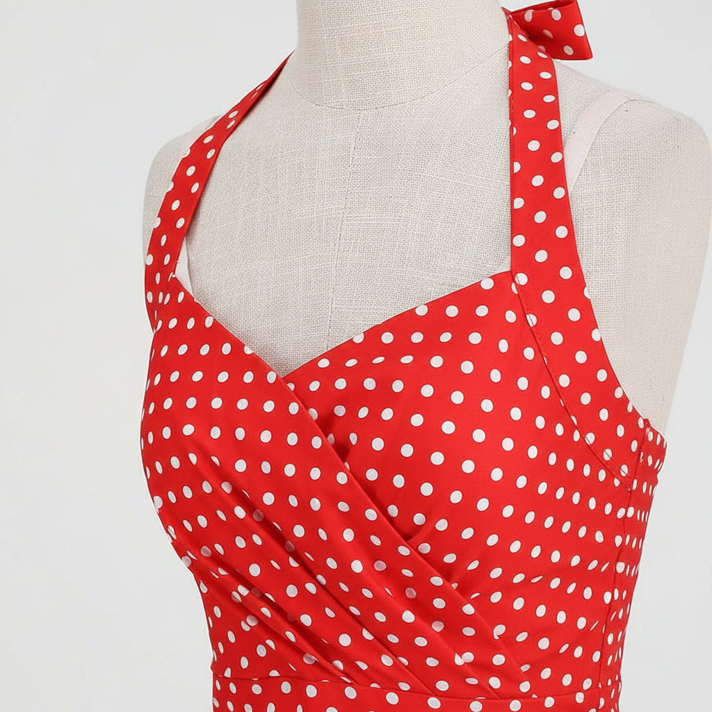 Polkadiva Kleid – Vintage Halter Eleganz