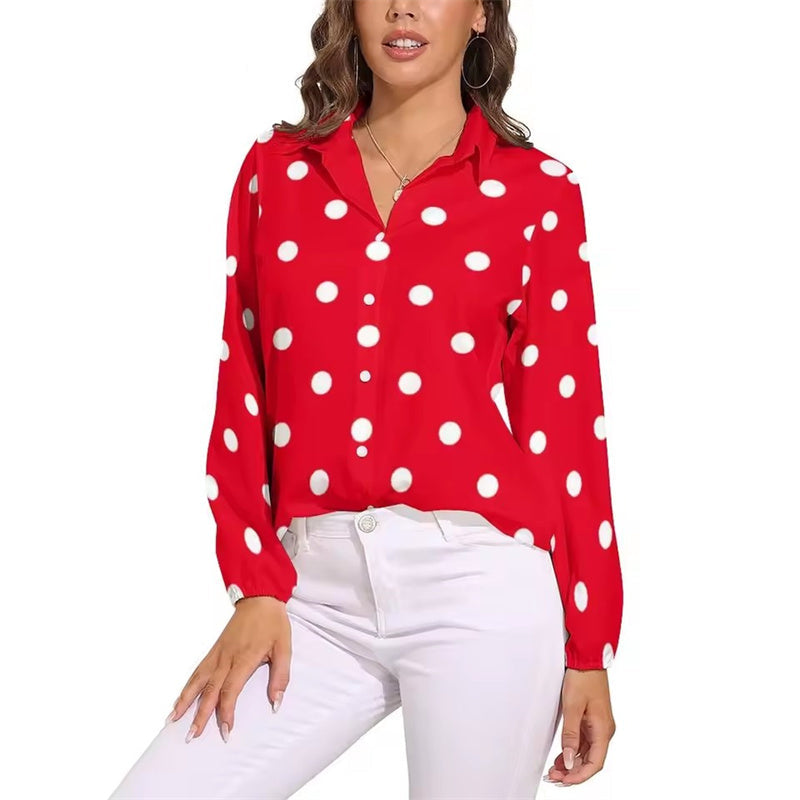 Klassische schwarz-weiße Vintage-Bluse mit Polka-Dots