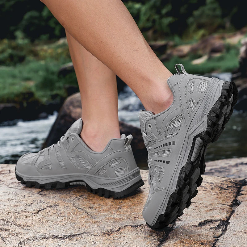 Stoßdämpfende Wandersneaker