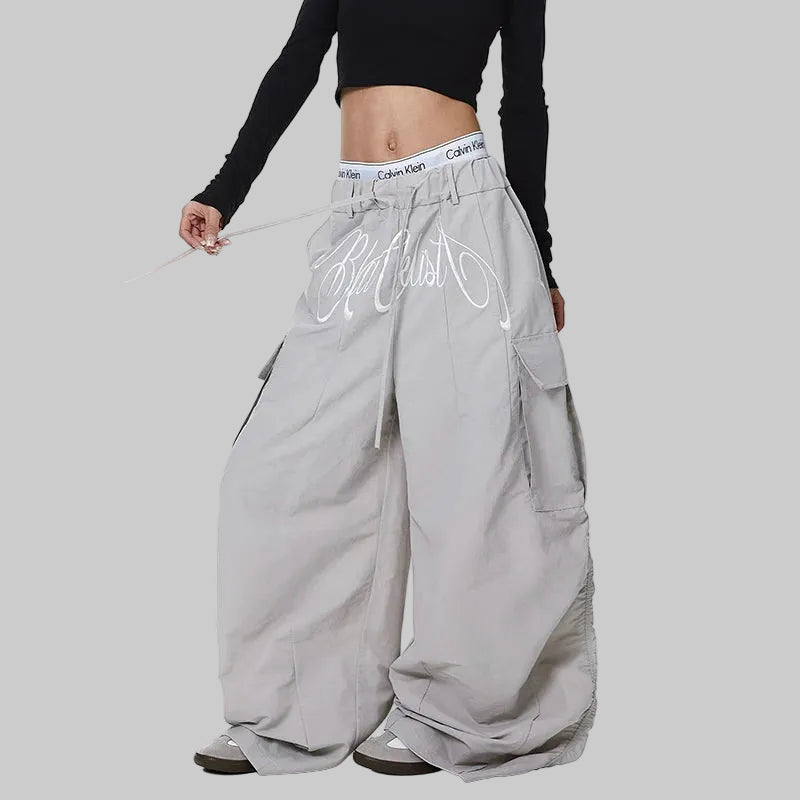 Bestickte Streetwear-Parachute-Hose