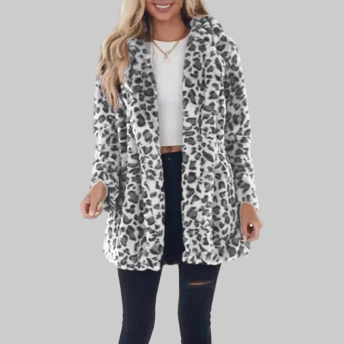 Premium Women’s Plus Size Leopard Print Jacket for Chic Everyday Looks