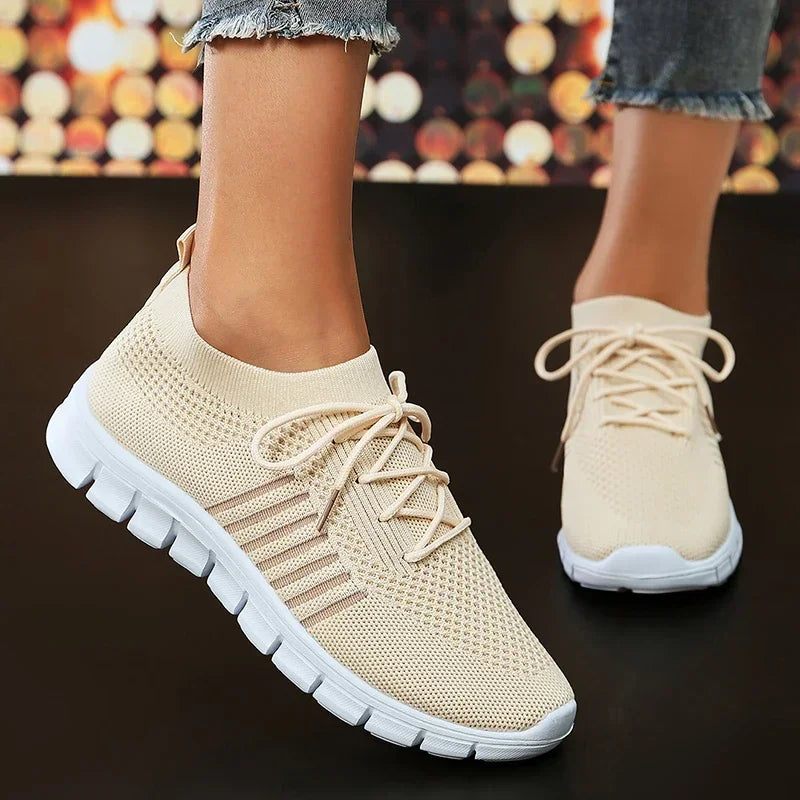 Rutschfeste gestrickte Wanderschuhe