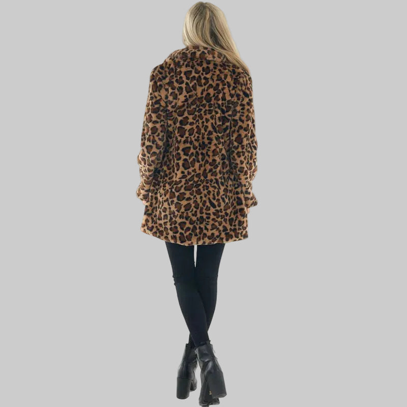 Premium Women’s Plus Size Leopard Print Jacket for Chic Everyday Looks