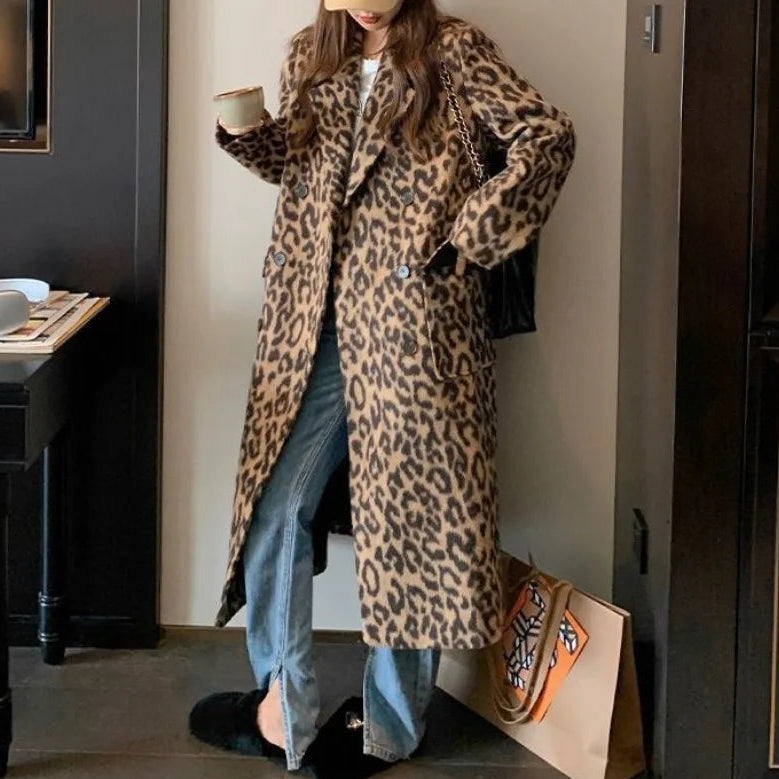 Elegant Leopard Print Overcoat for Women with Loose Fit Design