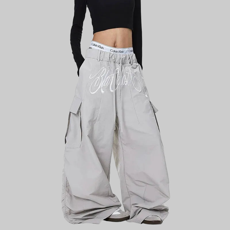 Bestickte Streetwear-Parachute-Hose