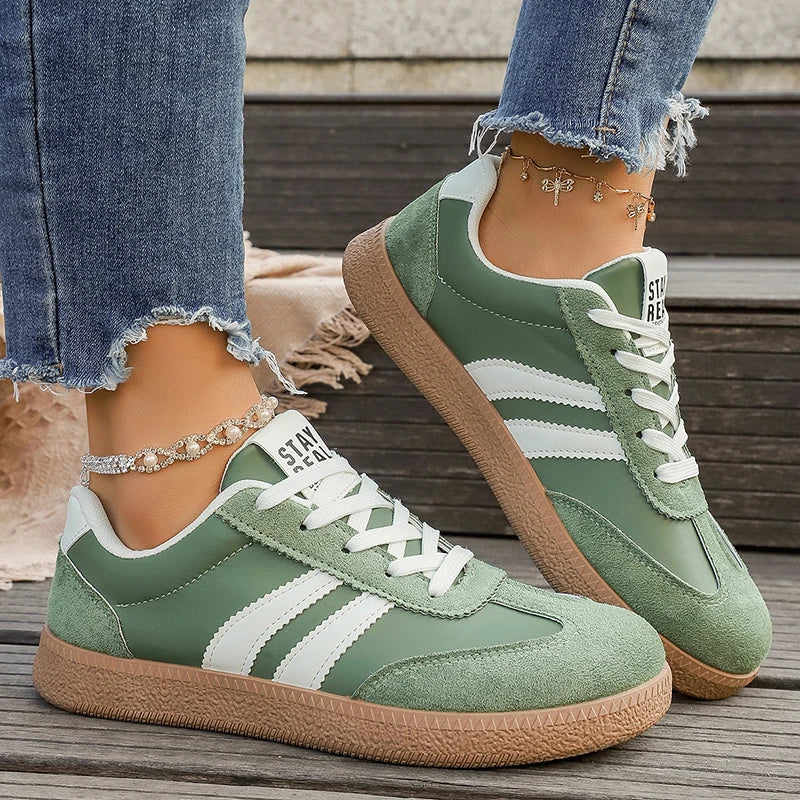 Leichte Plattform-Sportsneaker