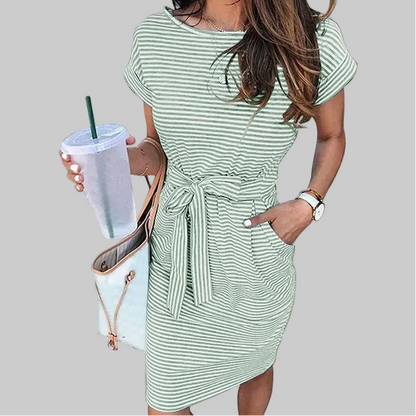 Stylish Summer Striped Dress with Round Neck and Pocket Detail