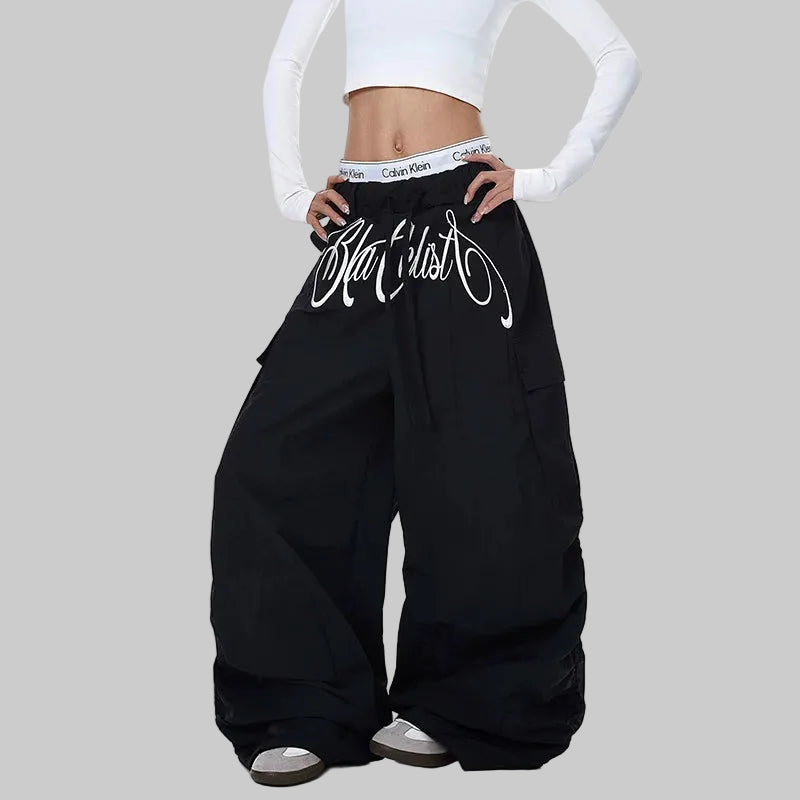 Bestickte Streetwear-Parachute-Hose