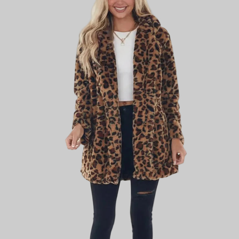 Premium Women’s Plus Size Leopard Print Jacket for Chic Everyday Looks