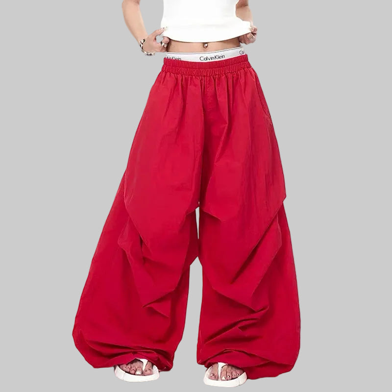 Weite, übergroße Parachute-Hose