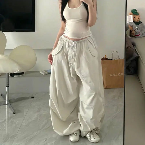 Freizeit-Parachute-Hose im Jogger-Stil