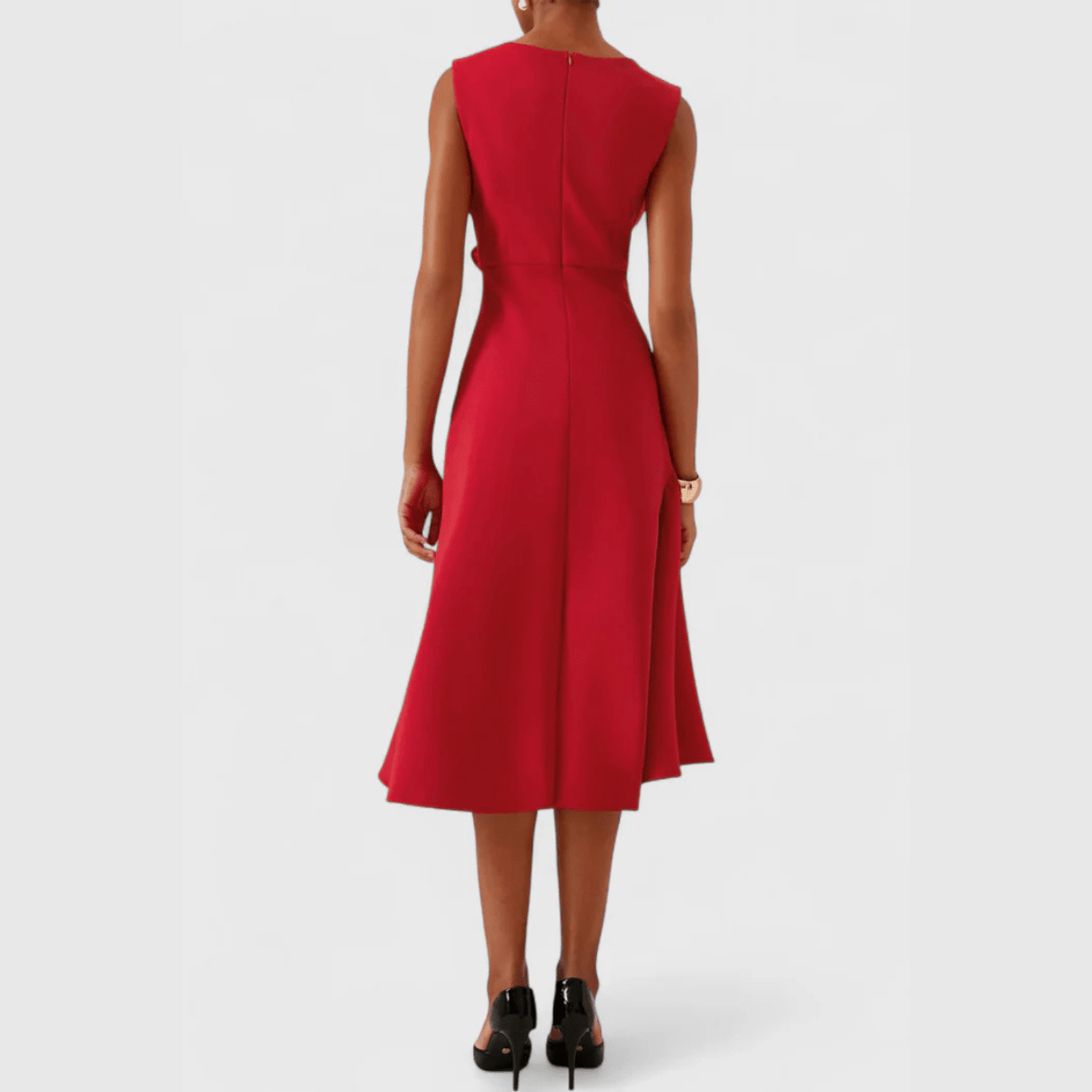 Elegant Sleeveless Midi Dress With Sculpted Fit