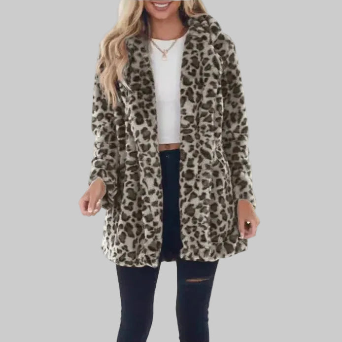 Premium Women’s Plus Size Leopard Print Jacket for Chic Everyday Looks