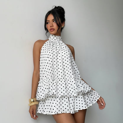 Trendiges, offenes Bauchnabel-Top mit Polka-Dots für Sommer-Looks