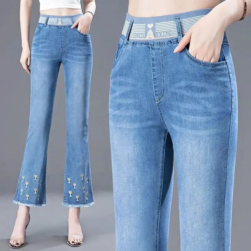 Büro-Lady ausgestellte Jeans mit Stickerei