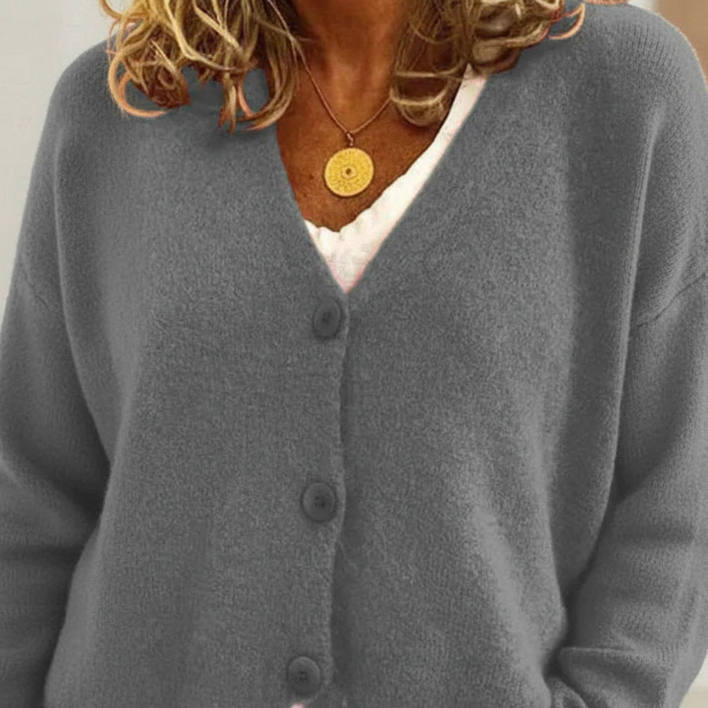 Saphira - Timeless V-Neck Cardigan
