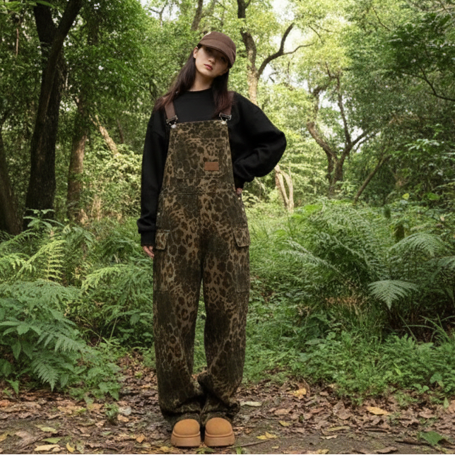 Stylische Damen-Overall mit Leopardenmuster und weitem Bein für lässige Looks