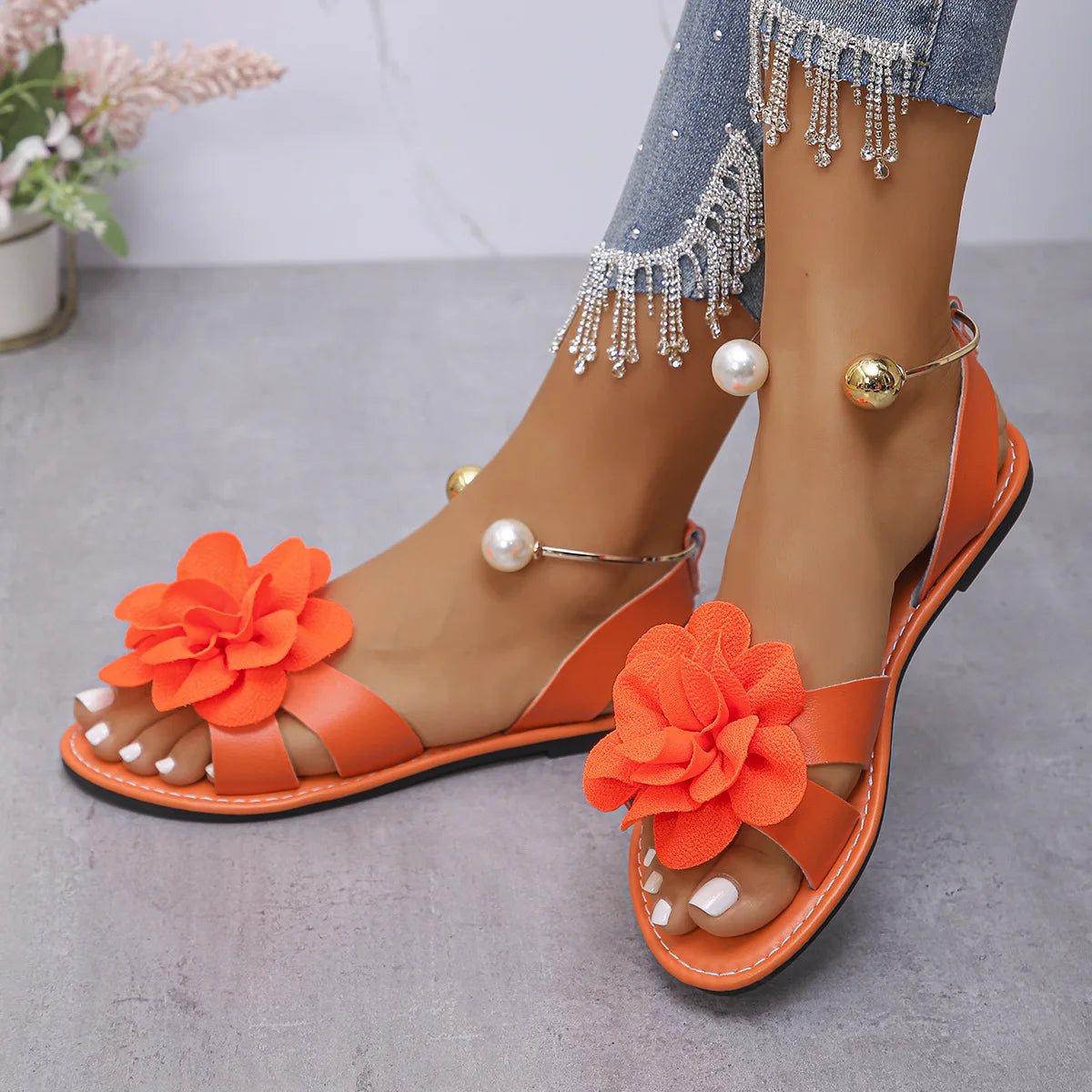 Elegante Perlen-Blumen Sandalen