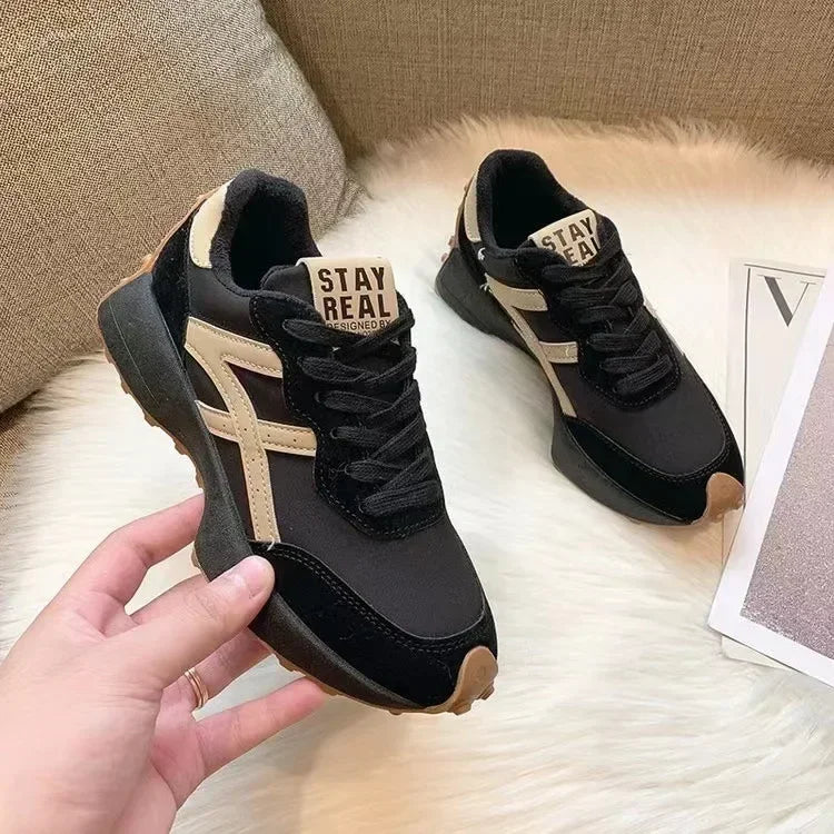 Stylische rutschfeste Sportschuhe