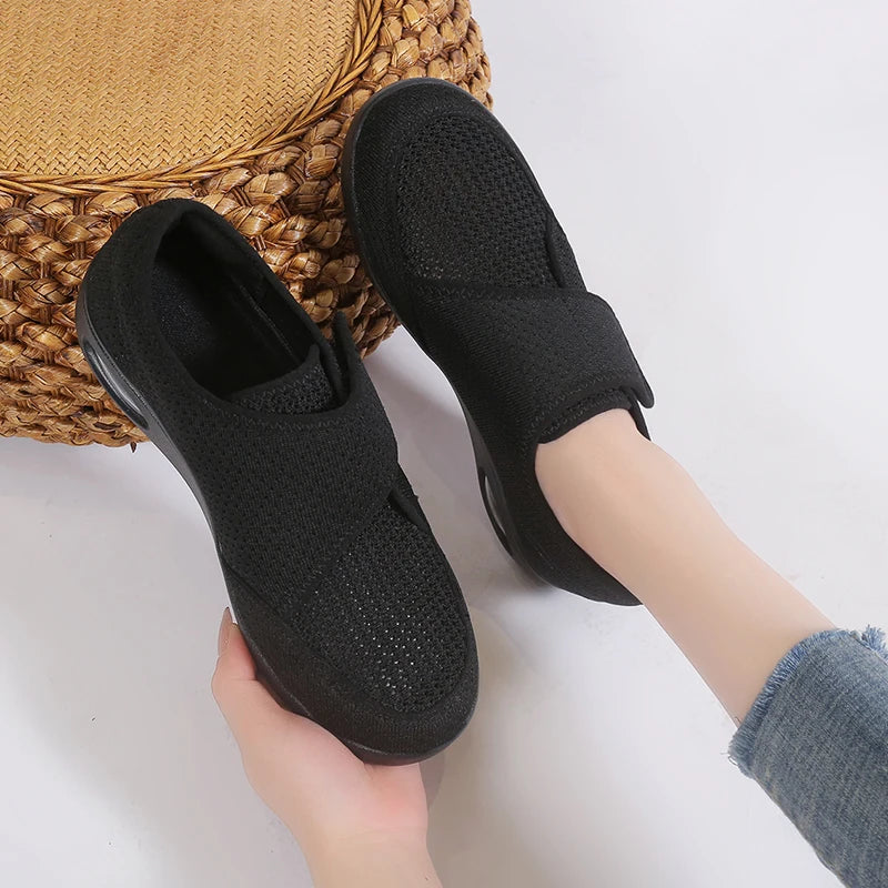 Atmungsaktive Mesh-Klettverschluss-Slipper