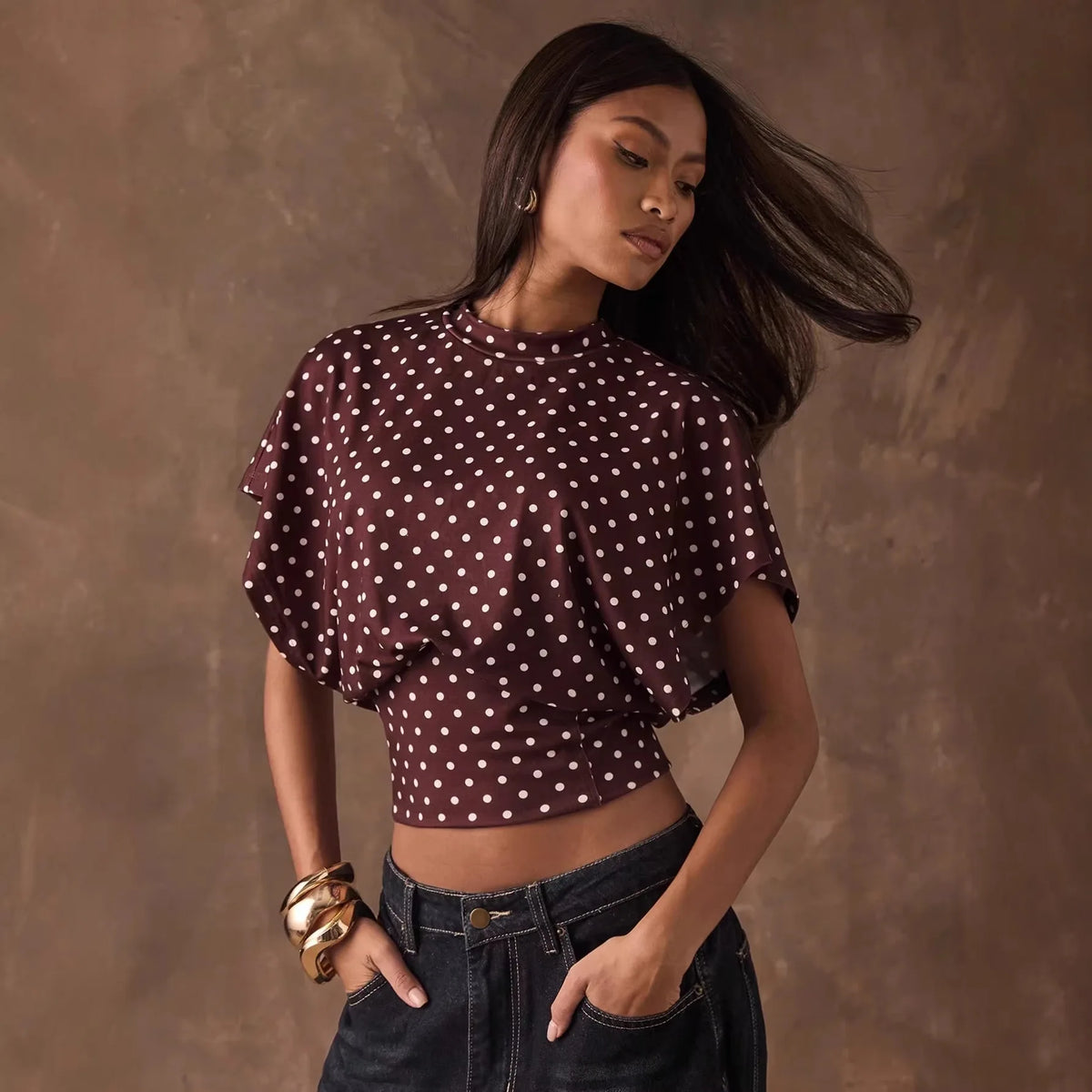 Elegantes Polka-Dot-Crop-Top mit Fledermausärmeln für femininen Stil