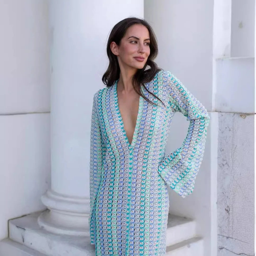 Elegantes Maxi-Häkelkleid mit Glockenärmeln und Streifenmuster