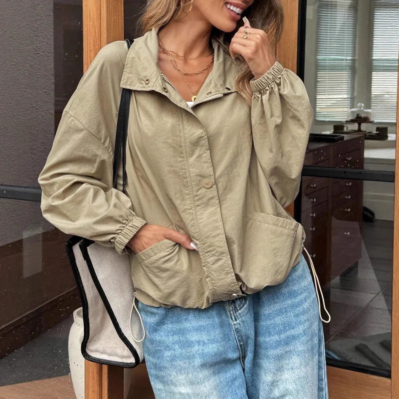 Moderner Freizeit-Windbreaker für sportliche und Streetwear-Looks