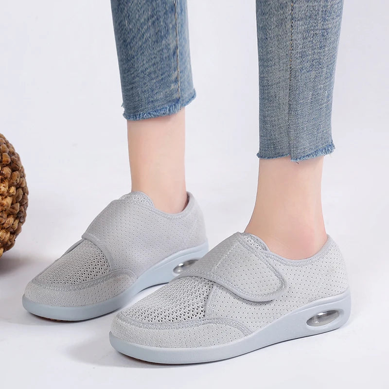 Atmungsaktive Mesh-Klettverschluss-Slipper