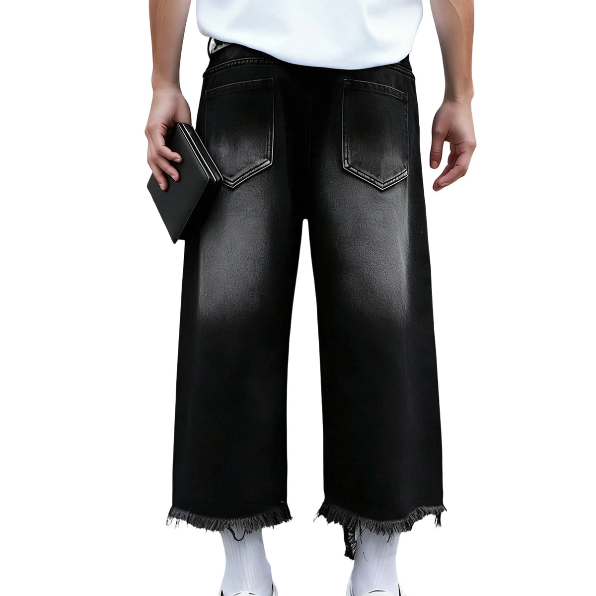 Kurze, gewaschene, ausgefranste Baggy-Jeansshorts