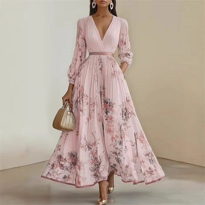 Verfeinertes Maxikleid mit langen Ärmeln und plissiertem Rock für moderne Eleganz