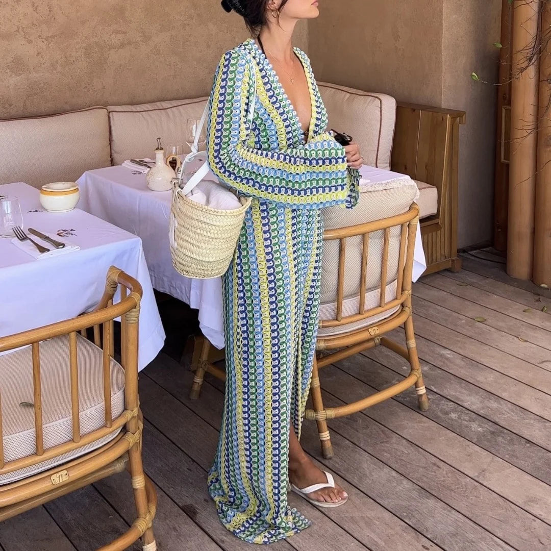 Elegantes Maxi-Häkelkleid mit Glockenärmeln und Streifenmuster